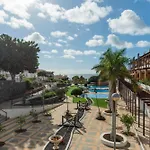 Penthouse Amarilla Golf - 7 Pools- 圣米格尔德阿沃纳